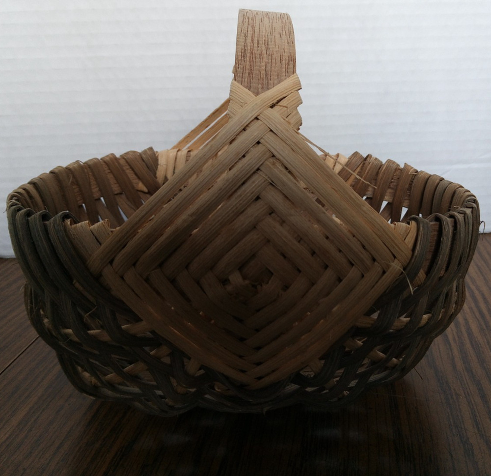 7 Inch Wicker Basket With Square Pattern